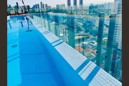 Apartamento à venda com 68m², 2 quartos e 1 vaga Apartamento à venda com 68m², 2 quartos e 1 vagaÁrea comum - Piscina