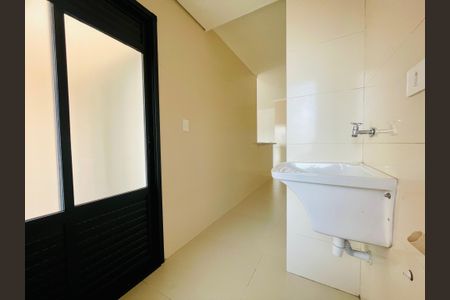 Apartamento à venda com 68m², 2 quartos e 1 vaga Apartamento à venda com 68m², 2 quartos e 1 vagaÁrea de Serviço
