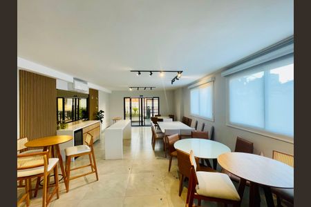 Apartamento à venda com 68m², 2 quartos e 1 vaga Apartamento à venda com 68m², 2 quartos e 1 vagaÁrea comum - Salão de Festas