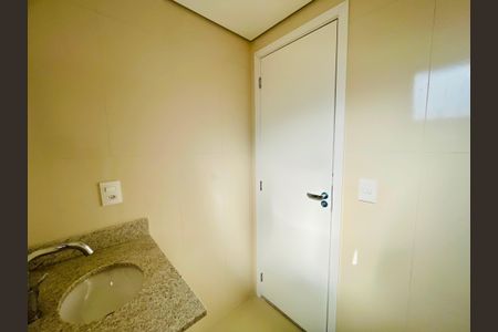 Apartamento à venda com 68m², 2 quartos e 1 vaga Apartamento à venda com 68m², 2 quartos e 1 vagaBanheiro Social