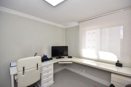 Apartamento à venda com 157m², 3 quartos e 4 vagasQuarto 2