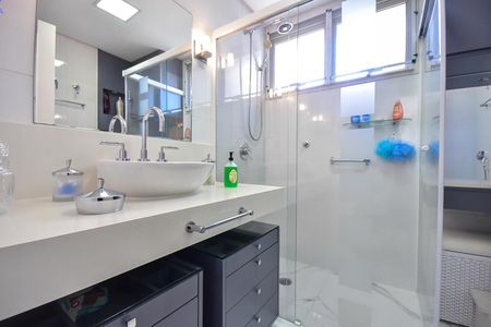 Apartamento à venda com 157m², 3 quartos e 4 vagasBanheiro