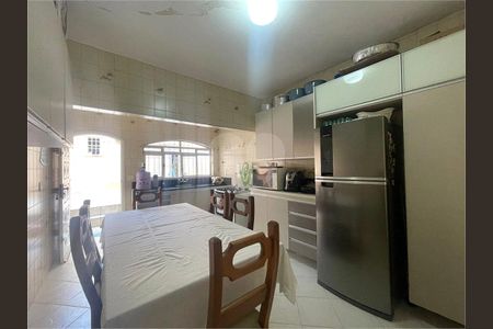 Casa à venda com 2 quartos, 290m² em Parque Reboucas, São Paulo