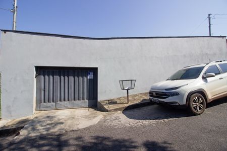 Casa para alugar com 245m², 4 quartos e 8 vagasFachada