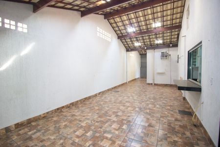 Casa para alugar com 245m², 4 quartos e 8 vagasÁrea externa