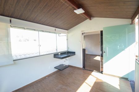 Escritório de casa à venda com 4 quartos, 245m² em Fonte Grande, Contagem