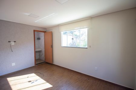 Casa para alugar com 245m², 4 quartos e 8 vagasEscritório
