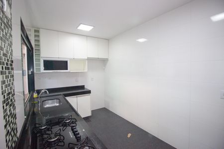 Casa para alugar com 245m², 4 quartos e 8 vagasCozinha