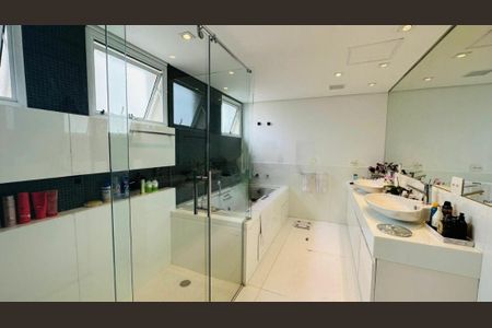 Apartamento à venda com 3 quartos, 370m² em Campo Belo, São Paulo