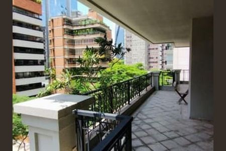 Apartamento à venda com 357m², 2 quartos e 4 vagas