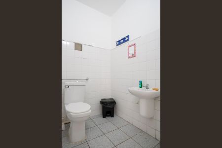 Casa à venda com 220m², 3 quartos e 2 vagasLavabo