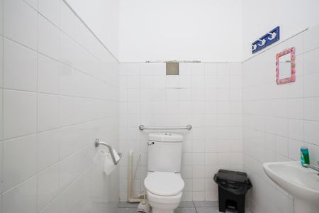 Casa à venda com 220m², 3 quartos e 2 vagasLavabo