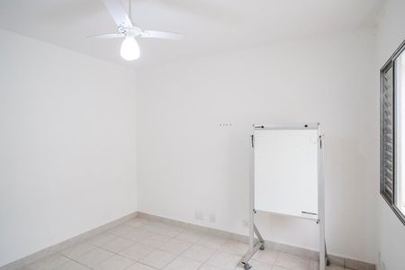 Casa à venda com 220m², 3 quartos e 2 vagasQuarto 2