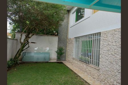 Casa à venda com 300m², 4 quartos e sem vaga