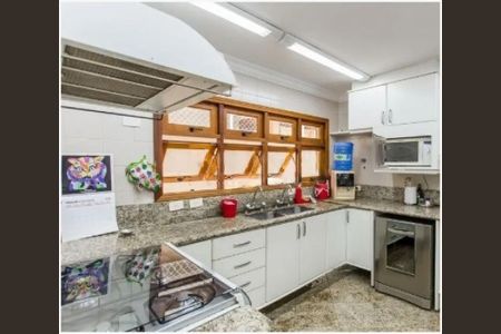 Casa à venda com 630m², 5 quartos e 6 vagas