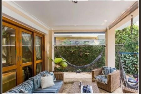 Casa à venda com 630m², 5 quartos e 6 vagas