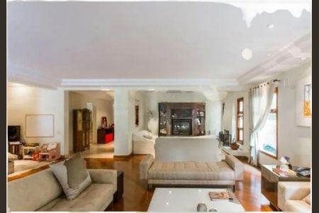 Casa à venda com 5 quartos, 630m² em Santo Amaro, São Paulo