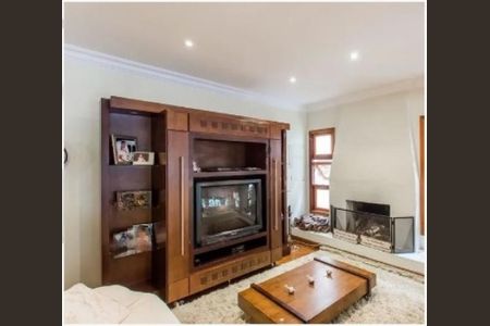 Casa à venda com 5 quartos, 630m² em Santo Amaro, São Paulo