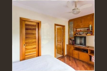 Casa à venda com 630m², 5 quartos e 6 vagas