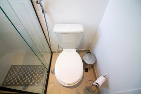 Banheiro de kitnet/studio à venda com 1 quarto, 35m² em Campo Belo, São Paulo