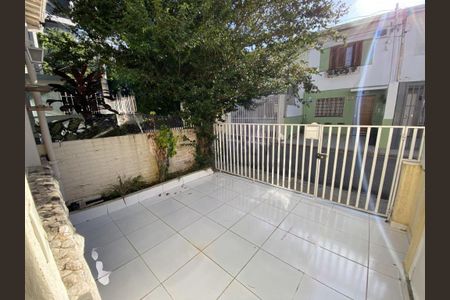 Casa à venda com 75m², 2 quartos e sem vaga