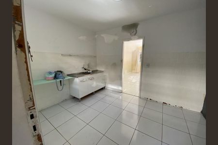 Casa à venda com 75m², 2 quartos e sem vaga