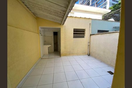 Casa à venda com 75m², 2 quartos e sem vaga
