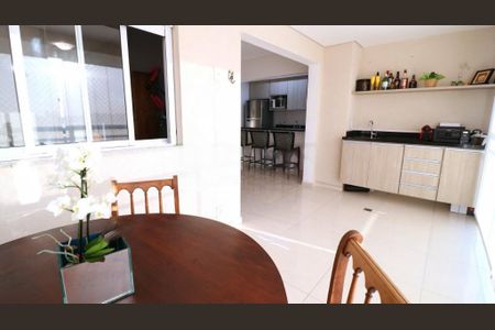 Apartamento à venda com 77m², 2 quartos e 2 vagas