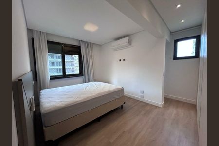 Apartamento à venda com 3 quartos, 127m² em Vila Nova Conceição, São Paulo