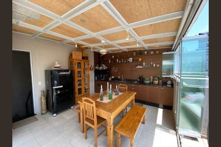 Apartamento à venda com 2 quartos, 120m² em Chácara Santo Antônio, São Paulo