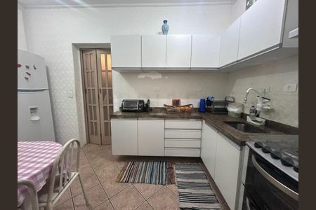 Casa à venda com 97m², 2 quartos e 2 vagas