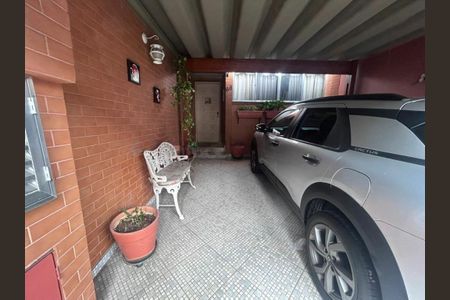 Casa à venda com 97m², 2 quartos e 2 vagas