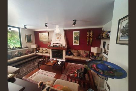 Casa à venda com 4 quartos, 420m² em Jardim Marajoara, São Paulo