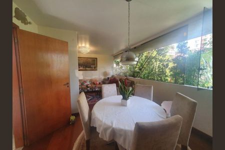 Casa à venda com 4 quartos, 420m² em Jardim Marajoara, São Paulo