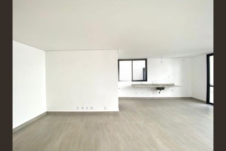 Casa à venda com 4 quartos, 310m² em Jardim Prudência, São Paulo