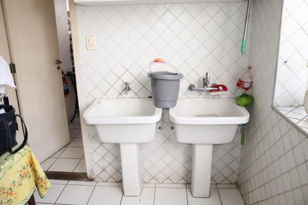 Apartamento para alugar com 2982m², 3 quartos e 2 vagasÁrea de Serviço