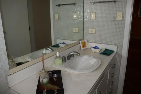 Apartamento para alugar com 2982m², 3 quartos e 2 vagasBanheiro da Suíte 2