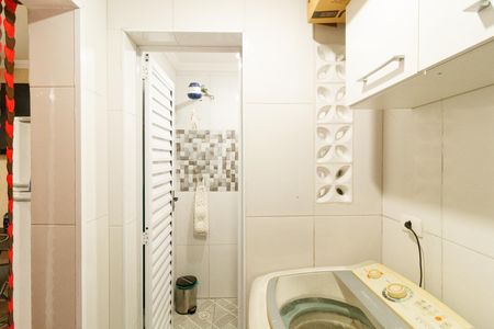 Casa à venda com 160m², 3 quartos e 1 vaga Casa à venda com 160m², 3 quartos e 1 vagaBanheiro de serviço