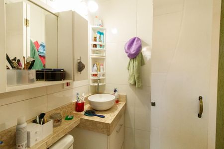 Casa à venda com 160m², 3 quartos e 1 vaga Casa à venda com 160m², 3 quartos e 1 vagaBanheiro da Suíte