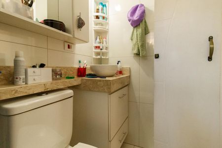 Casa à venda com 160m², 3 quartos e 1 vaga Casa à venda com 160m², 3 quartos e 1 vagaBanheiro da Suíte