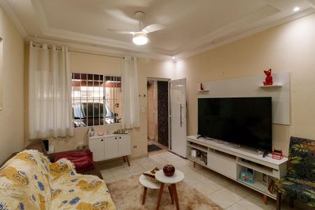 Casa à venda com 160m², 3 quartos e 1 vaga Casa à venda com 160m², 3 quartos e 1 vagaSala