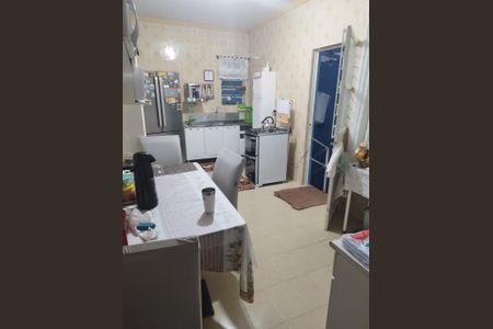 Casa à venda com 128m², 3 quartos e 1 vaga Casa à venda com 128m², 3 quartos e 1 vagaCozinha