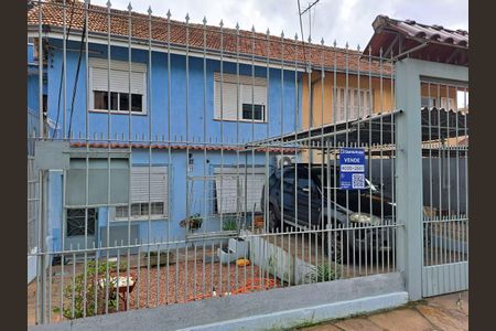 Casa à venda com 128m², 3 quartos e 1 vaga Casa à venda com 128m², 3 quartos e 1 vagaFachada