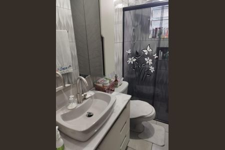 Banheiro Corredor de casa à venda com 3 quartos, 128m² em Jardim Sabará, Porto Alegre