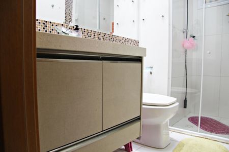 Apartamento à venda com 82m², 3 quartos e 2 vagasBanheiro Social