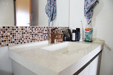 Apartamento à venda com 82m², 3 quartos e 2 vagasBanheiro da Suíte