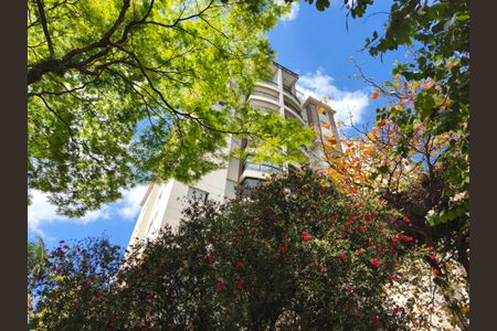 Apartamento para alugar com 69m², 2 quartos e 2 vagasFachada