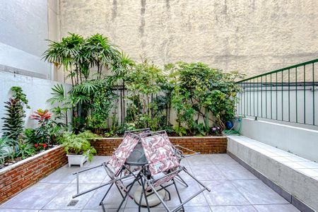 Apartamento à venda com 80m², 2 quartos e sem vagaÁrea comum