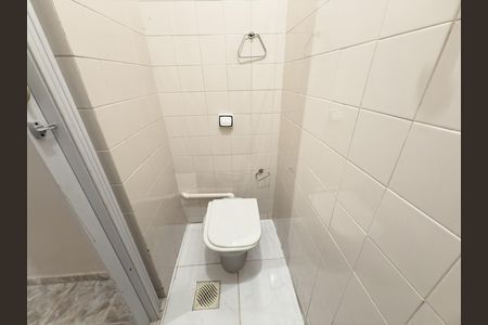 Apartamento para alugar com 75m², 2 quartos e sem vagaBanheiro de Serviço