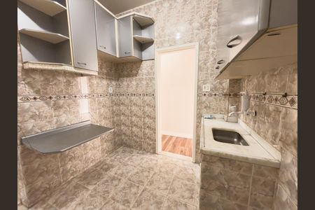 Apartamento para alugar com 75m², 2 quartos e sem vagaCozinha